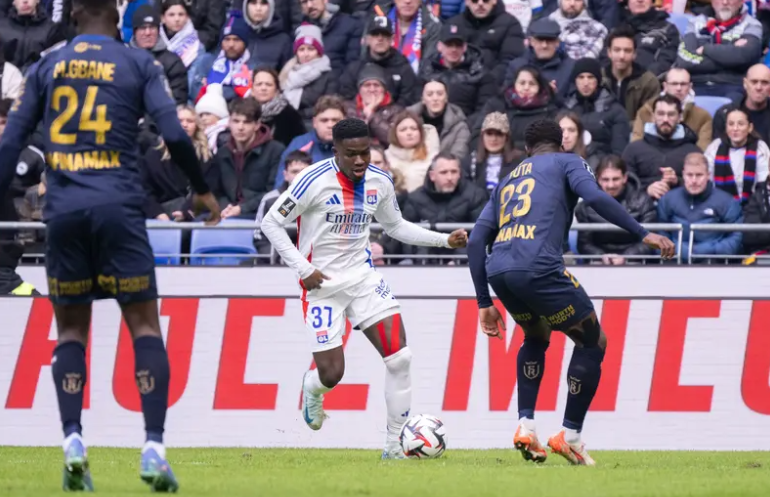 Lyon vs Reims (21:00 – 09/02) | Xem lại trận đấu