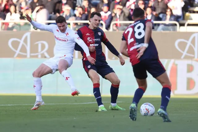 Cagliari vs Fiorentina (23:30 – 23/04) | Xem lại trận đấu