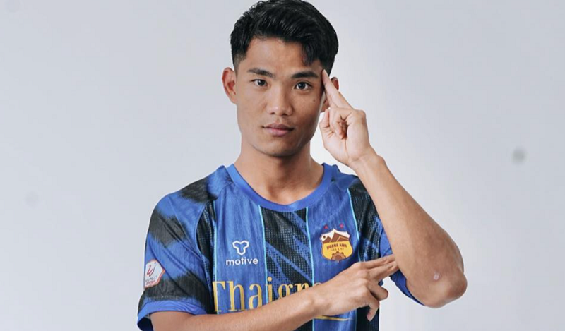 Doãn Ngọc Tân chấn thương, HLV Kim Sang Sik đã có át chủ bài thay thế