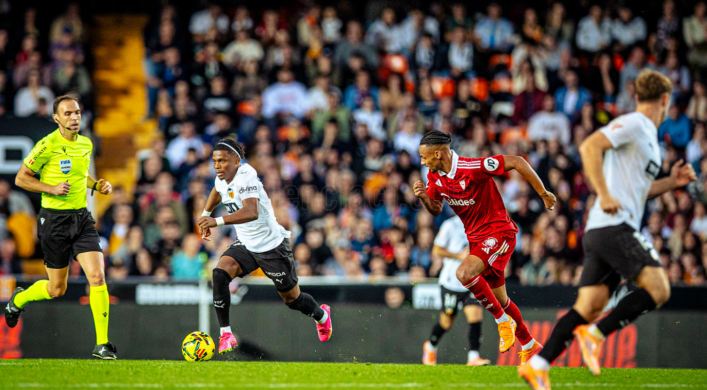 Valencia CF vs Sevilla (22:15 – 07/12) | Xem lại trận đấu