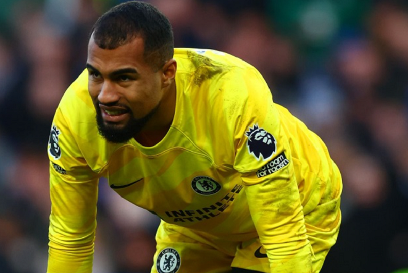 robert-sanchez-giu-cai-dau-lanh-tiep-suc-cho-man-nguoc-dong-cua-chelsea