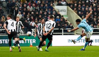 Newcastle United vs Manchester City (03:00 – 08/03) | Xem lại trận đấu