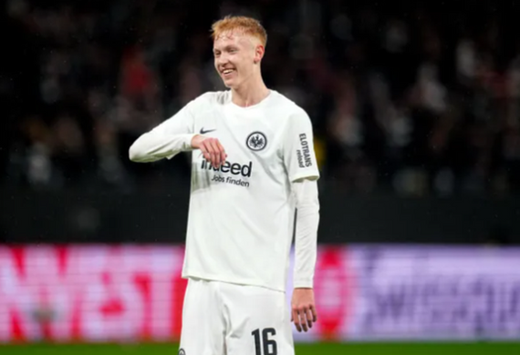 Arsenal sẵn sàng chi đậm vì Hugo Larsson, mở màn cuộc đua tiền vệ hè 2026