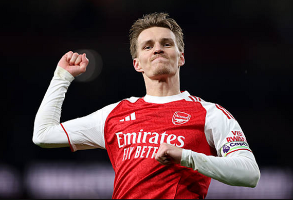 Martin Odegaard dập tắt tin đồn chia tay Arsenal, quyết tâm ở lại chiến đấu