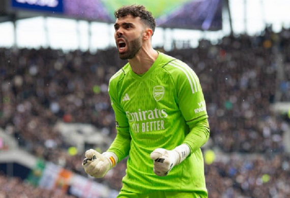 Alan Smith chỉ trích Raya mất bình tĩnh, cảnh báo Arsenal trước bước ngoặt mùa giải